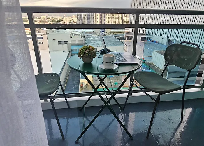 Hostel Azure Urban Near Naia,1br Condotel #tropriz1 *