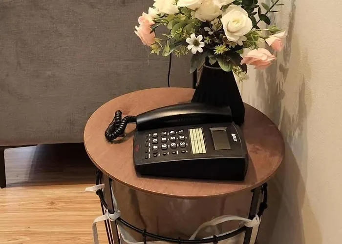 Hostel Azure Urban Near Naia,1br Condotel #tropriz1 Manila